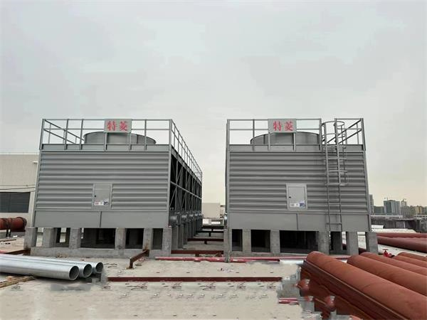 维修冷却塔布水器